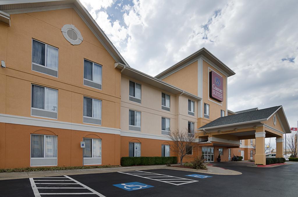 Quality Suites Springdale West I-49 Exterior photo