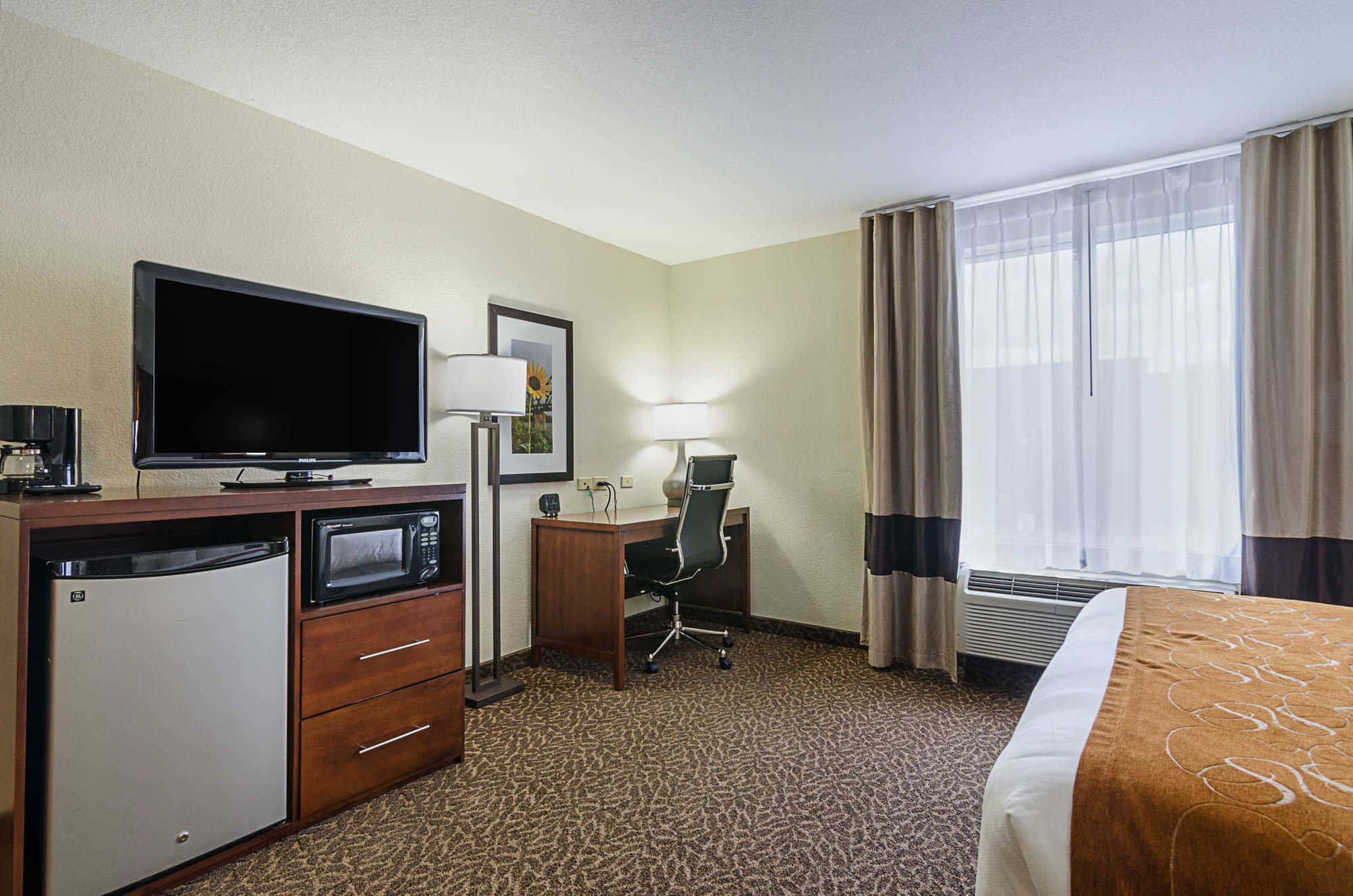 Quality Suites Springdale West I-49 Room photo