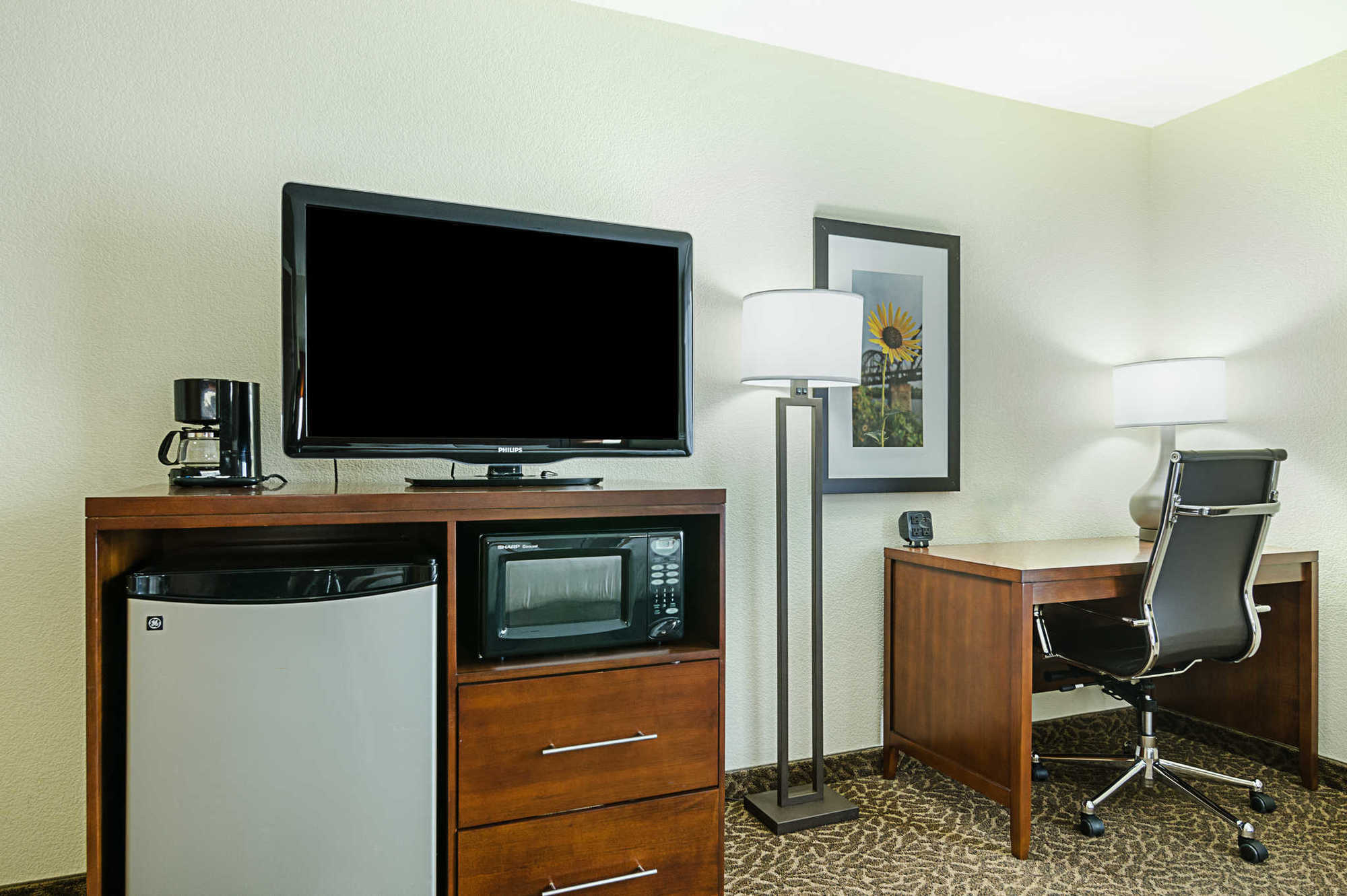 Quality Suites Springdale West I-49 Room photo