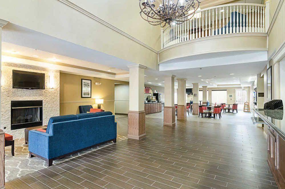 Quality Suites Springdale West I-49 Exterior photo
